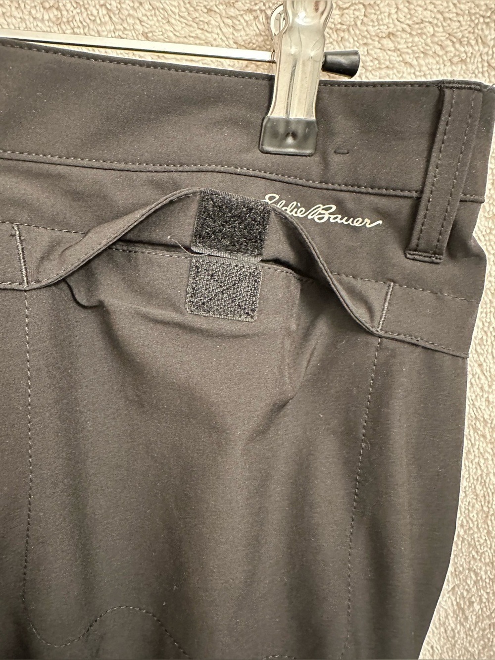 Eddie Bauer Ruched Capri Lightweight Black Pants - Picture 8 of 14